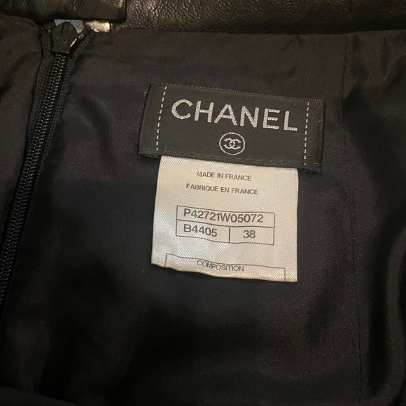 Authentic Chanel leather skirt - Picture 4 of 8